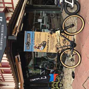 jean carl, un magasin de vélo à Thouars